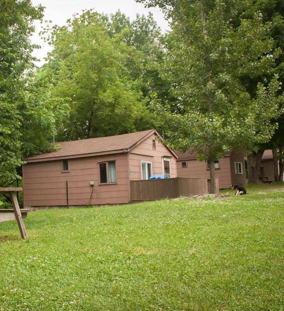 Lake Dalrymple Resort