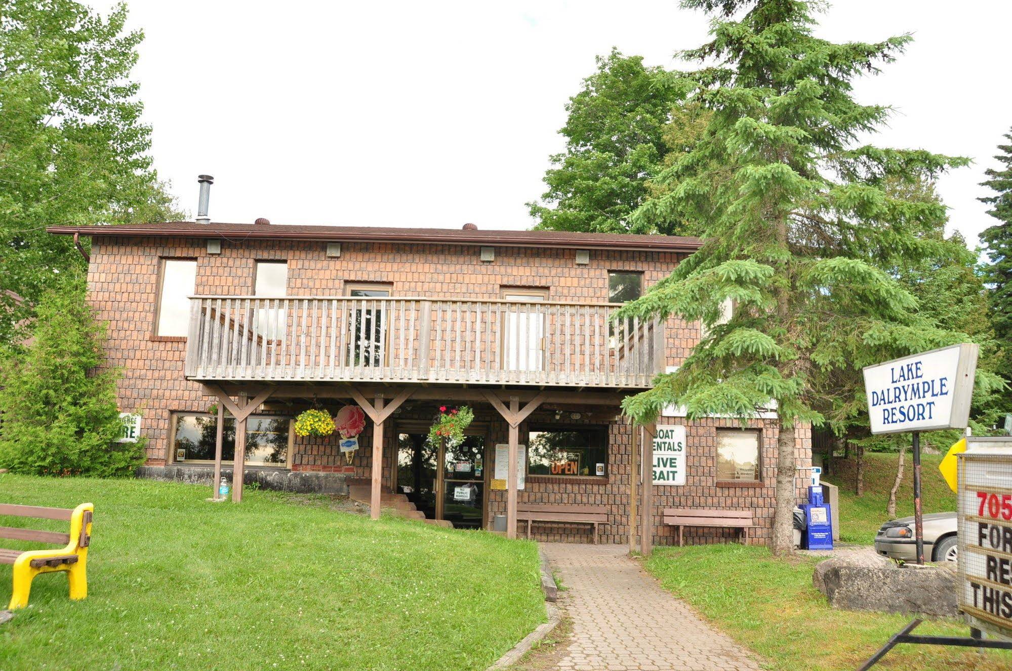 Lake Dalrymple Resort