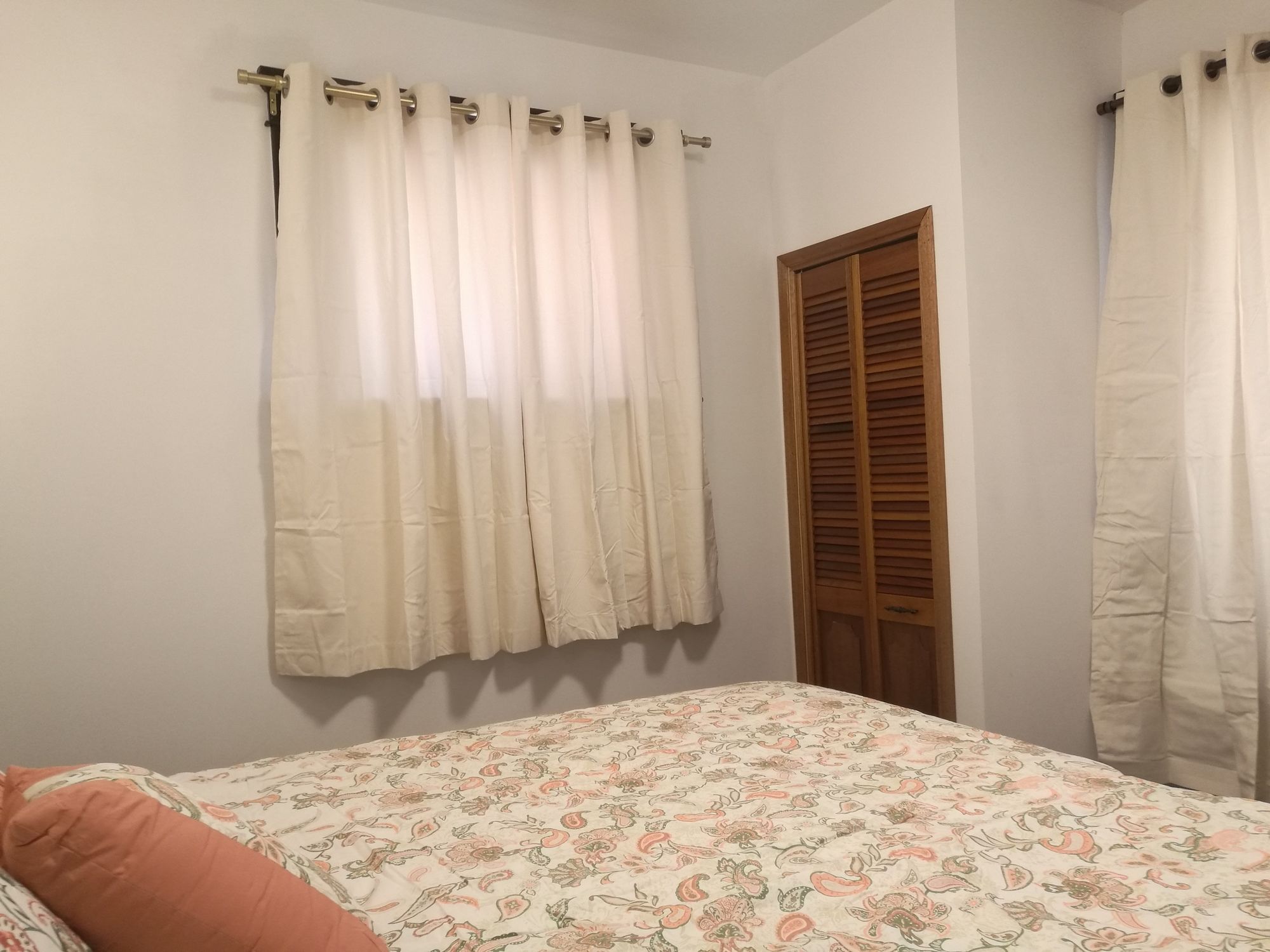 Ambassador B&B Guest Home