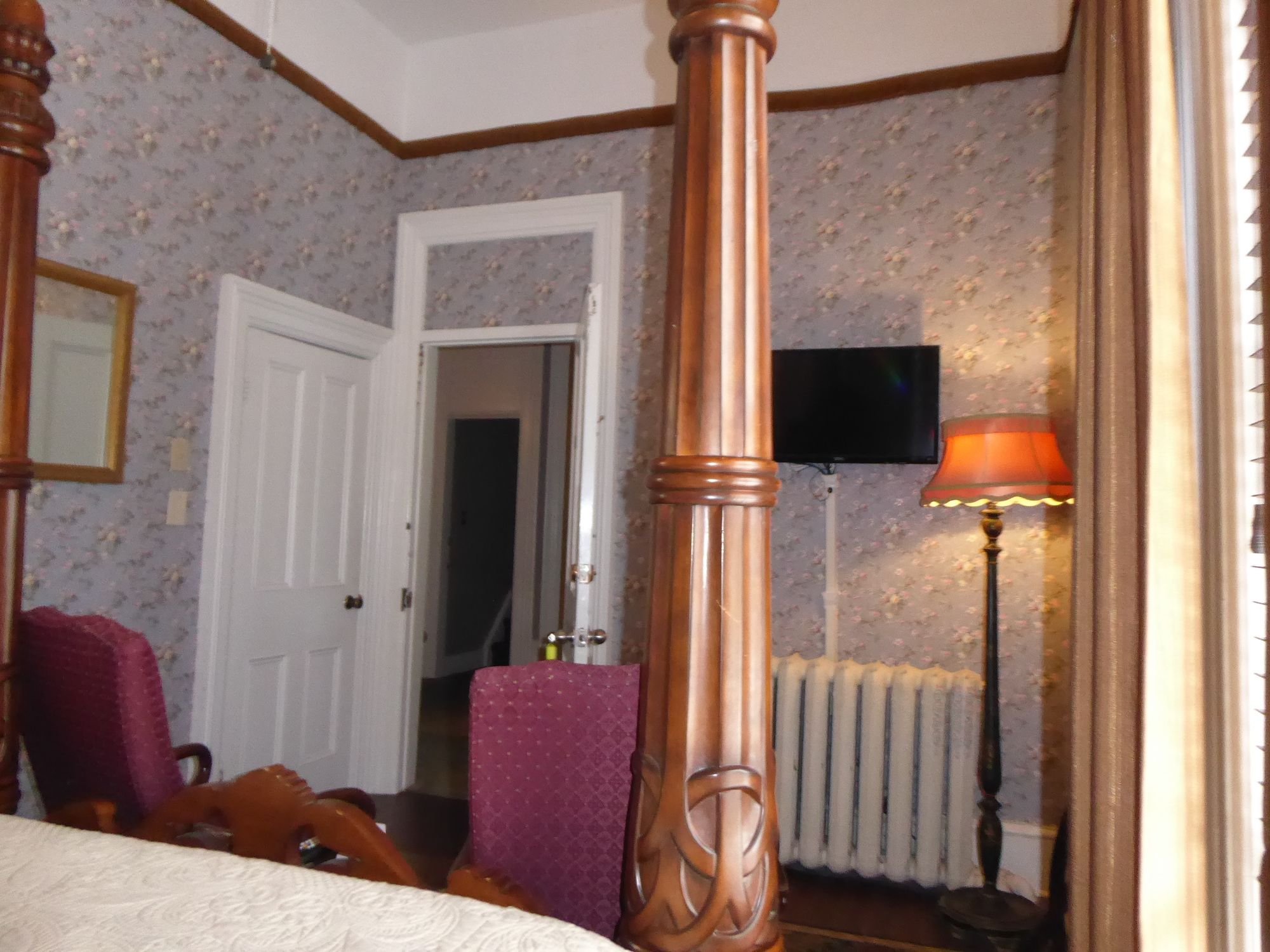 Stone Maiden Inn