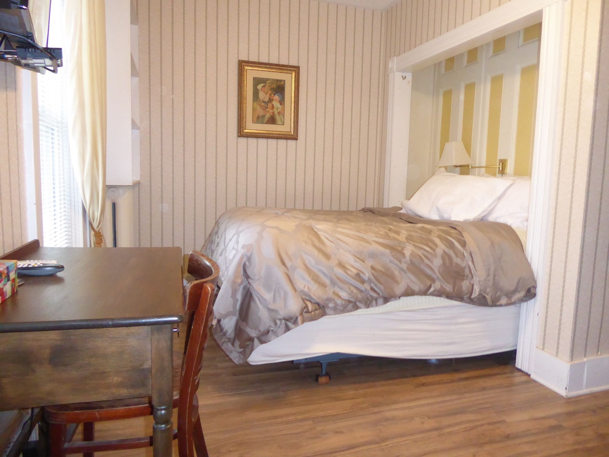 Stone Maiden Inn