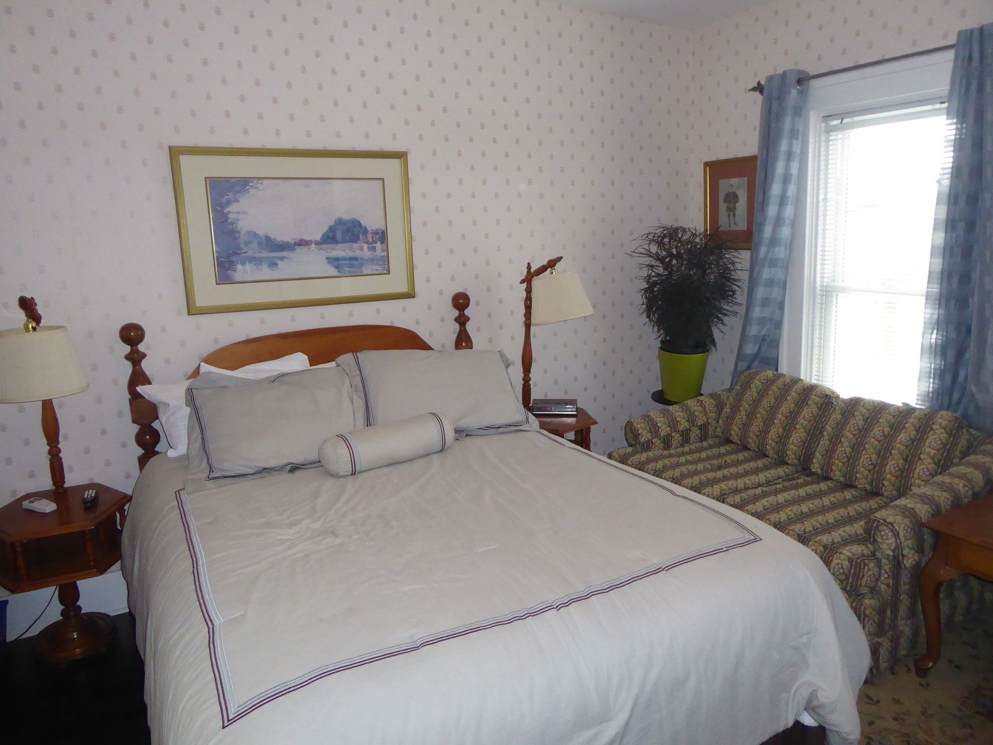 Stone Maiden Inn