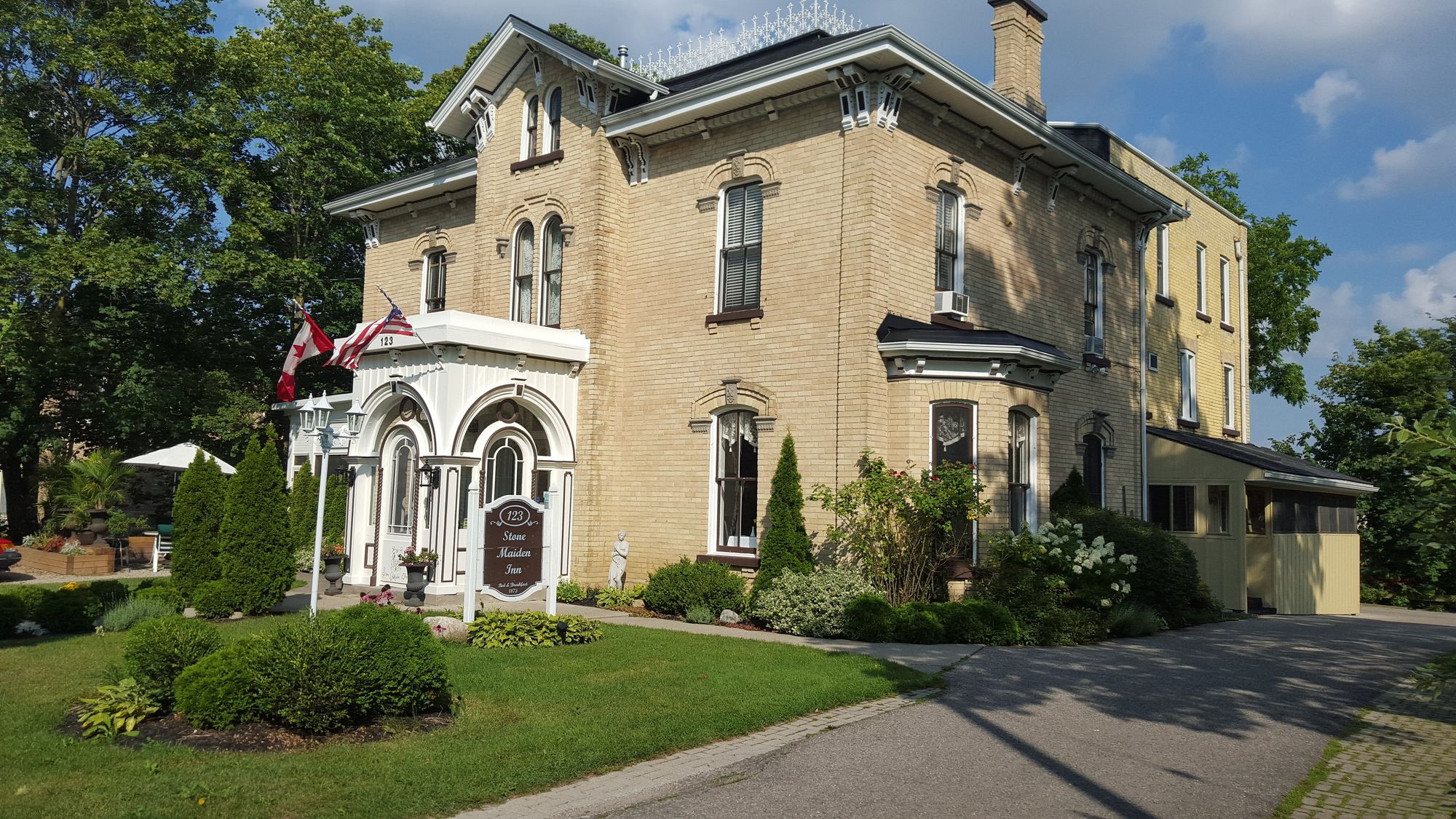 Stone Maiden Inn