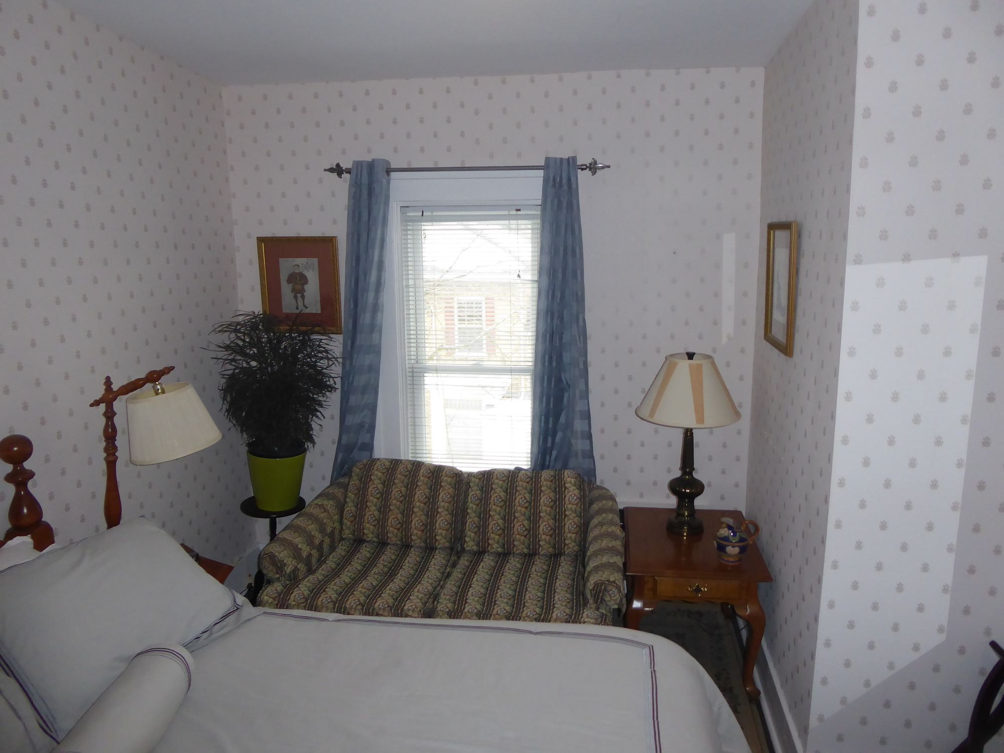Stone Maiden Inn