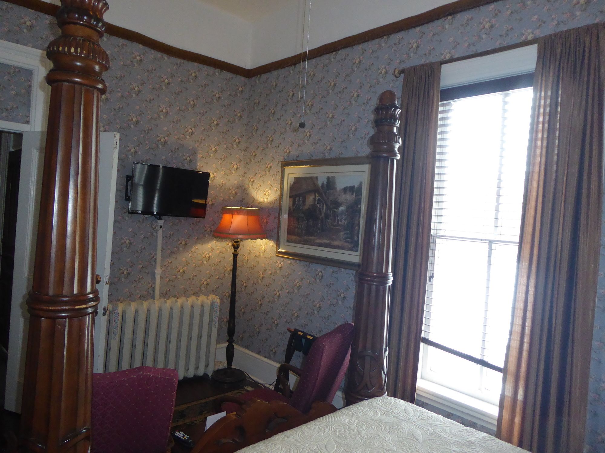 Stone Maiden Inn
