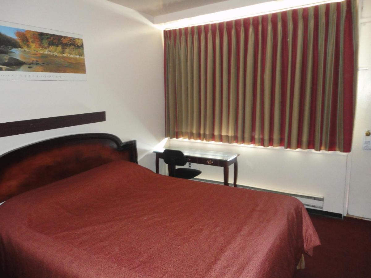 Imperial Fireside Inn