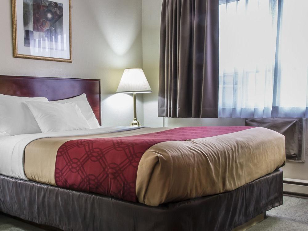 Howard Johnson By Wyndham Thunder Bay