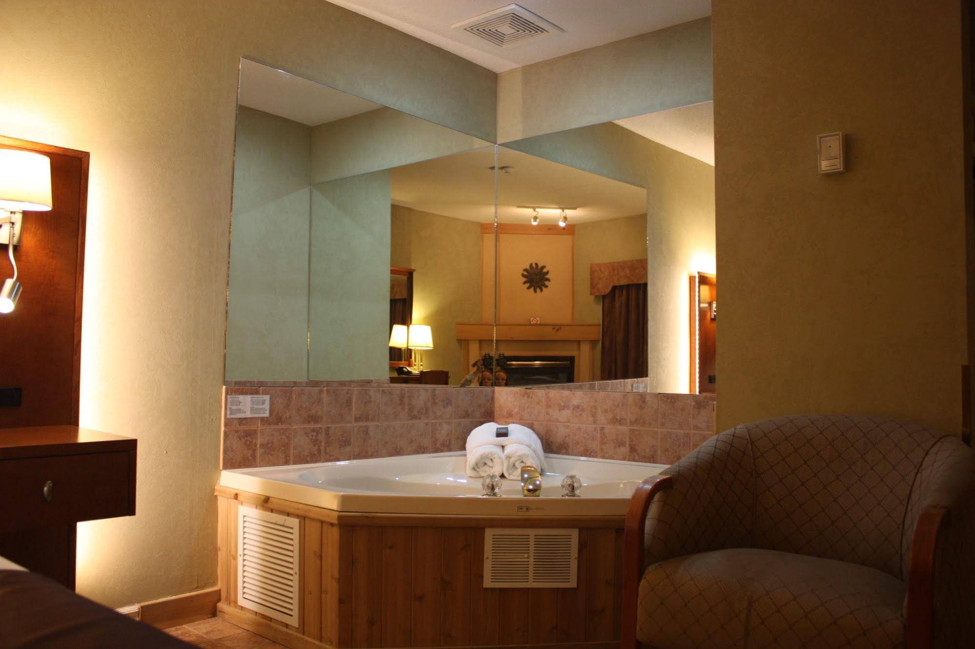 Cedar Meadows Resort & Spa