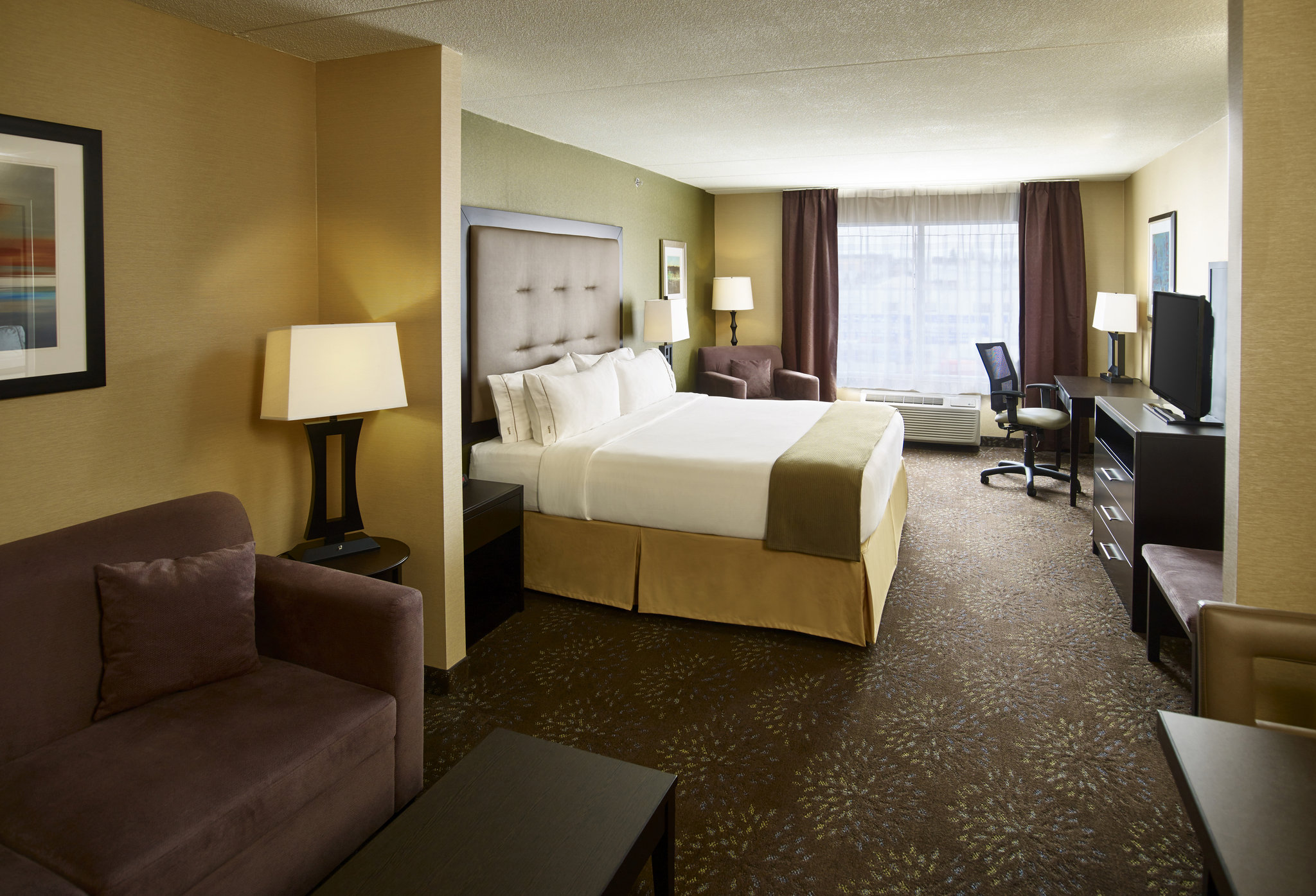 Holiday Inn Express & Suites Timmins