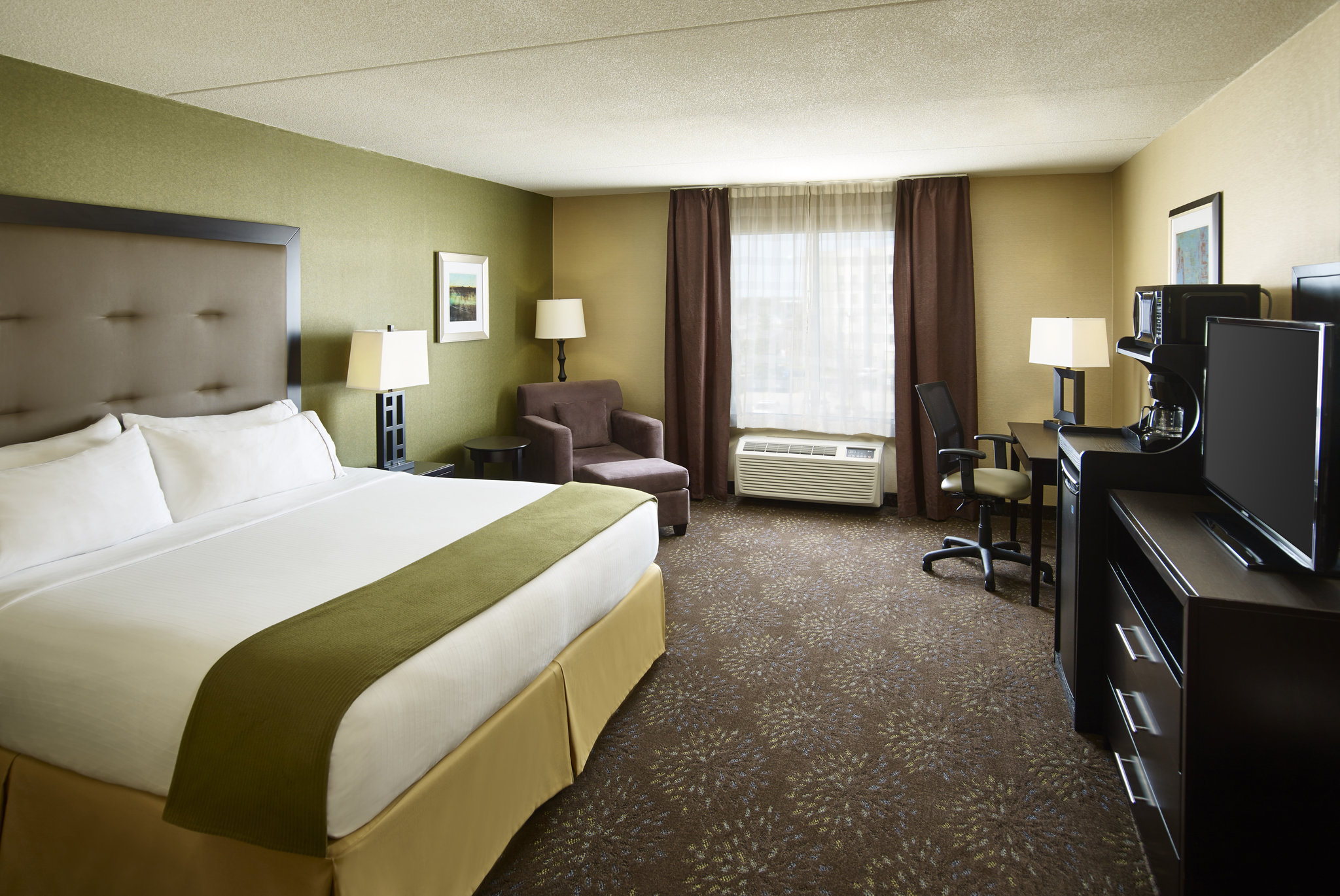 Holiday Inn Express & Suites Timmins