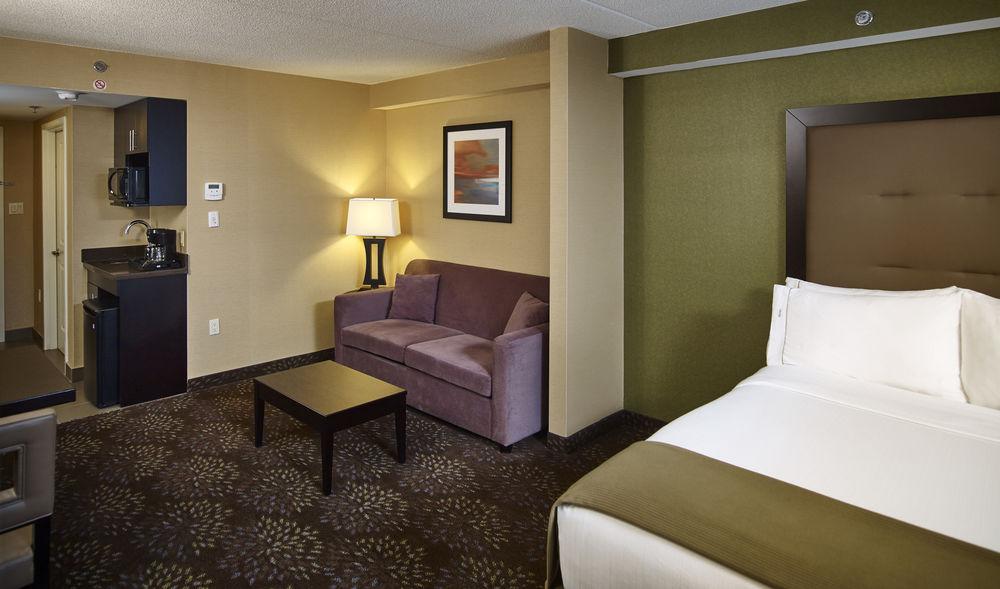Holiday Inn Express & Suites Timmins