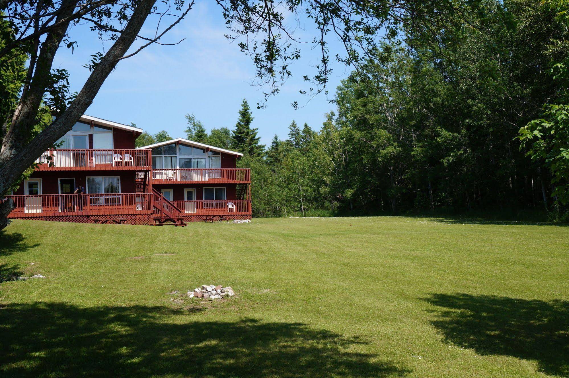 Tobermory Lodge & Motel