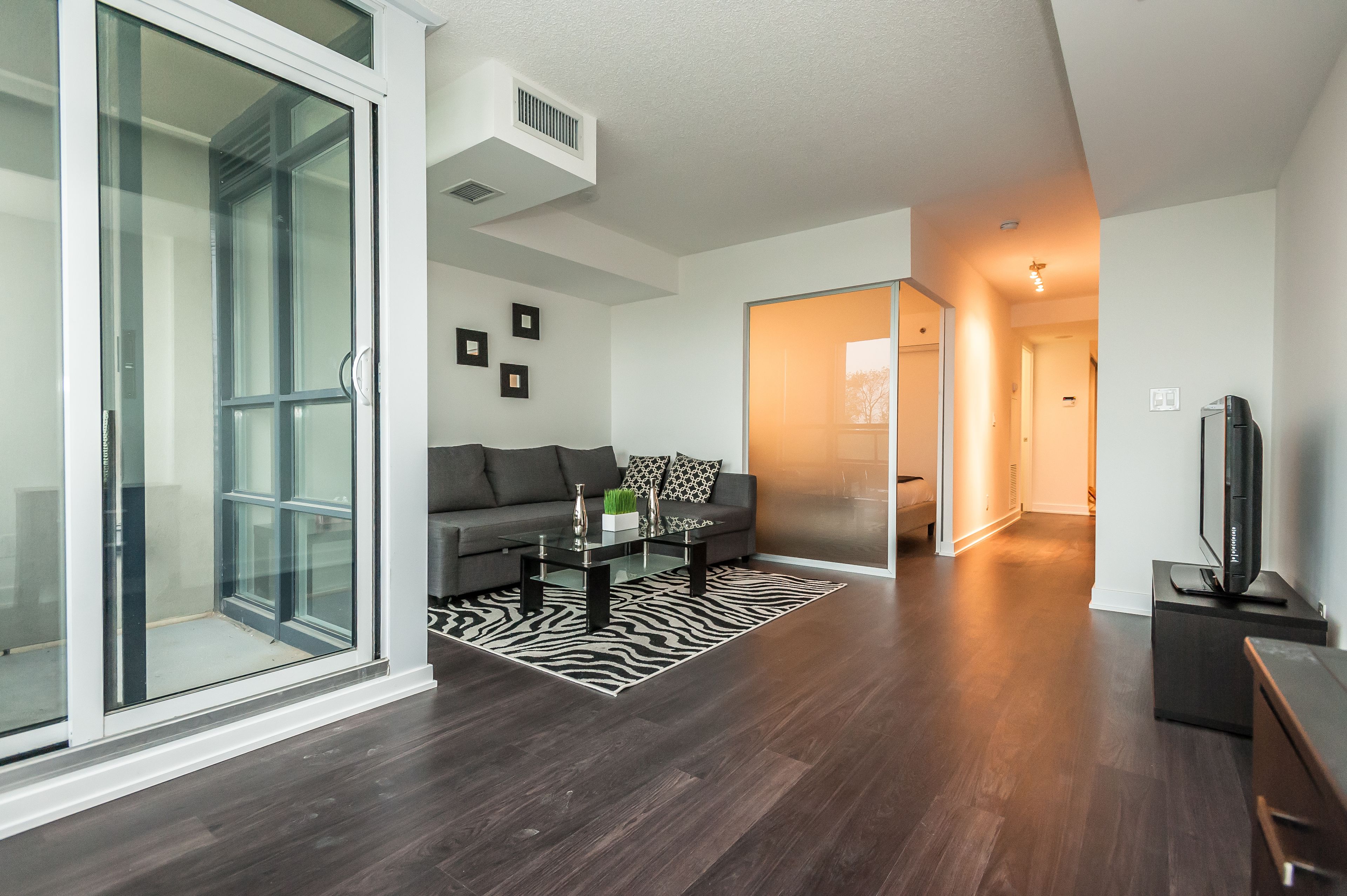 Life Suites Fort York Central Condo