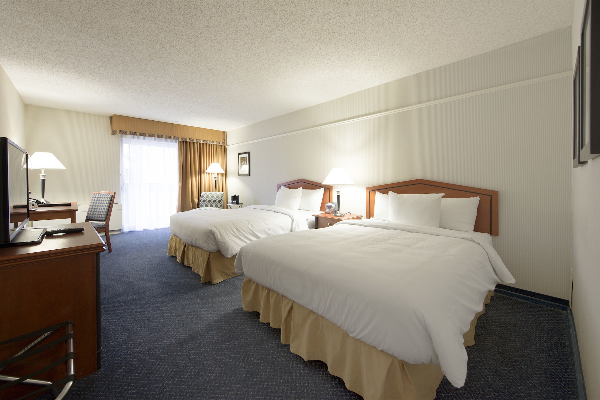 Toronto Don Valley Hotel & Suites