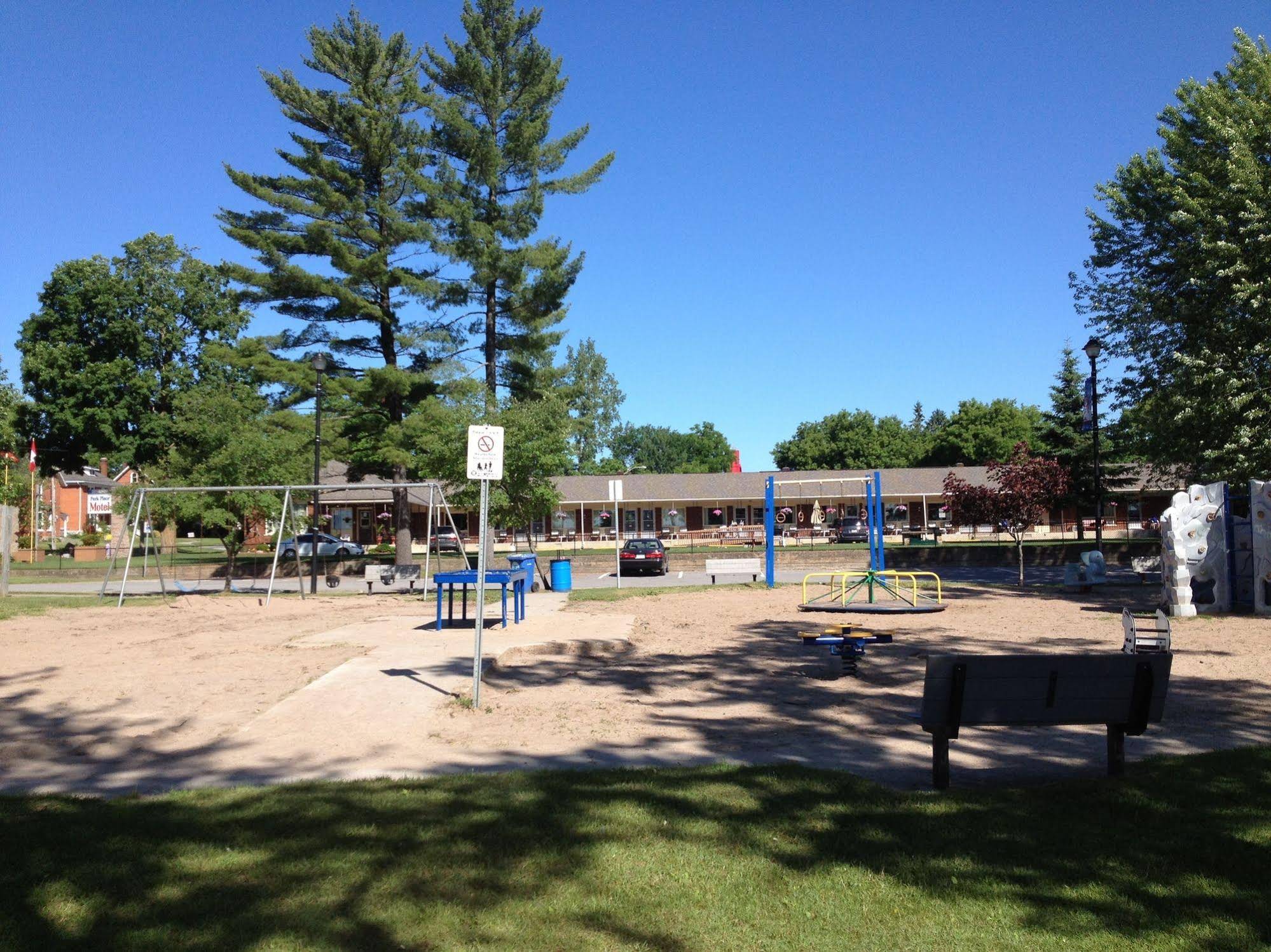 The Park Place Motel