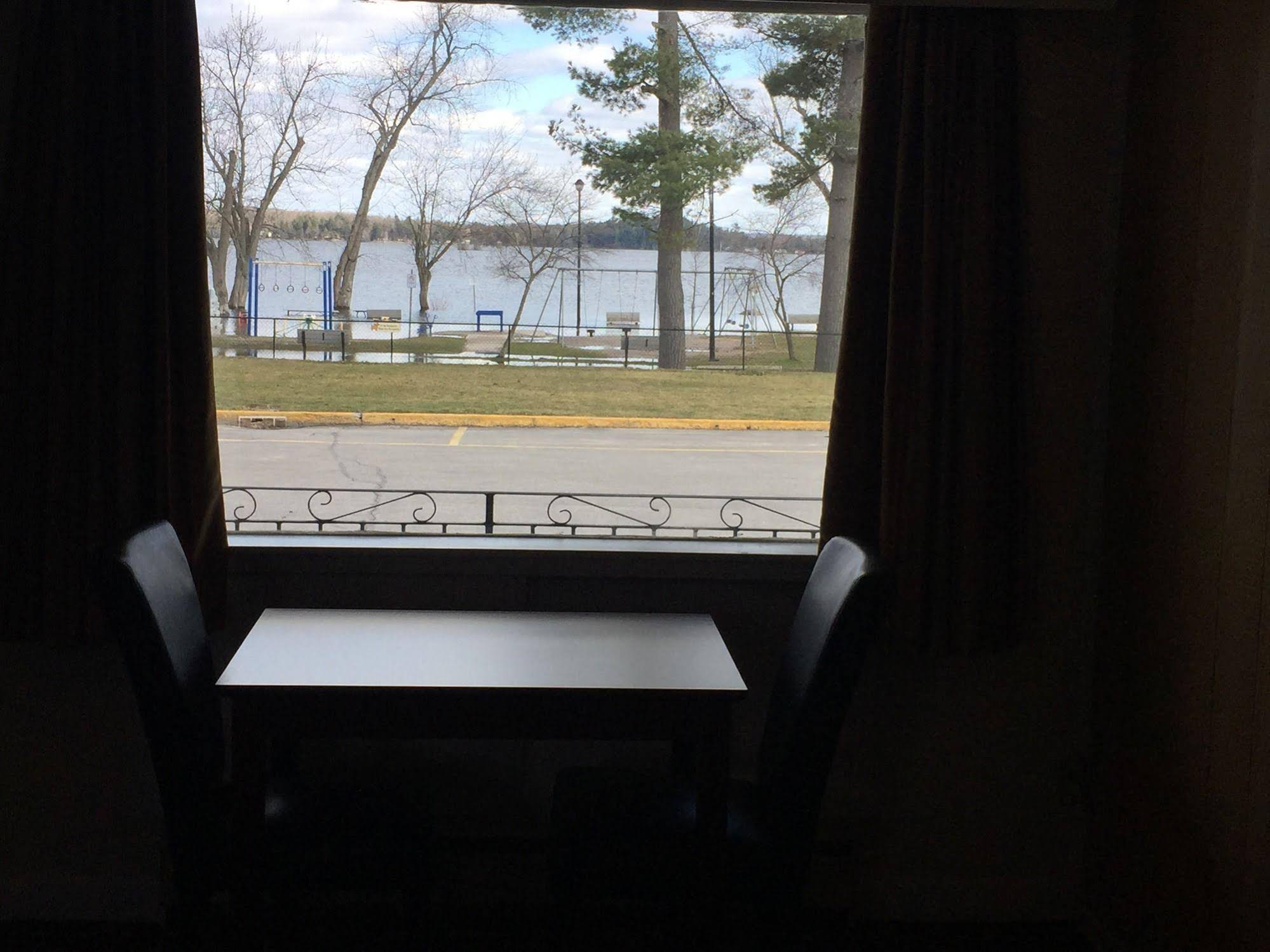 The Park Place Motel