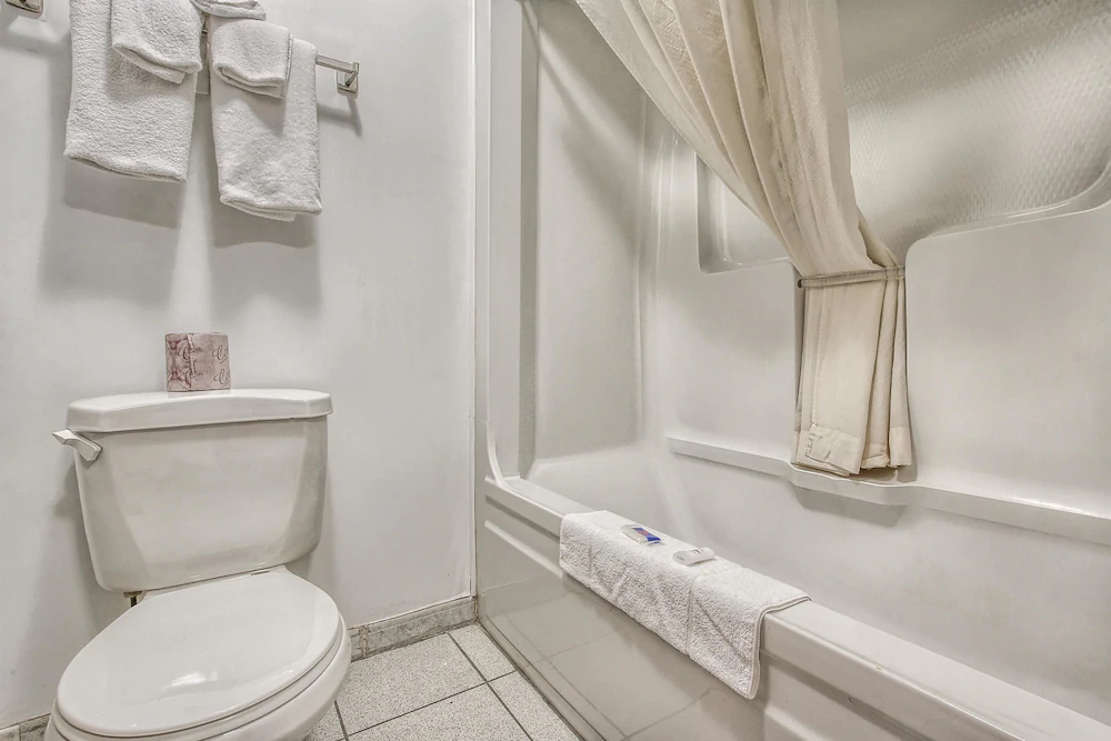 Motel 6 Windsor On