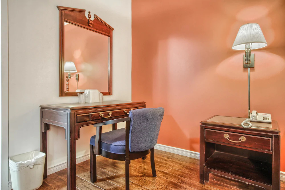 Motel 6 Windsor On