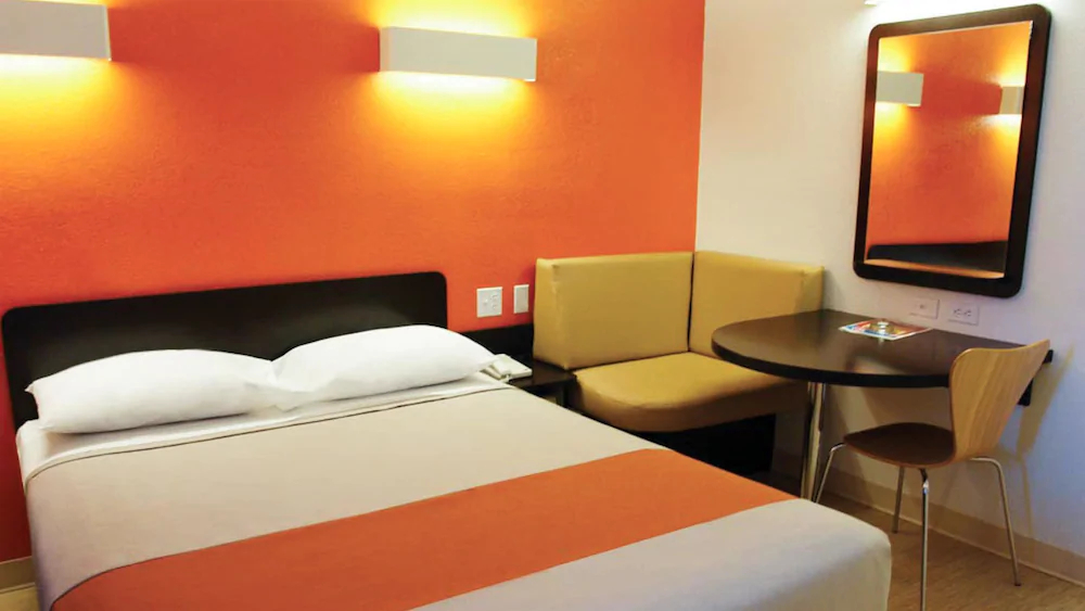 Motel 6 Windsor On