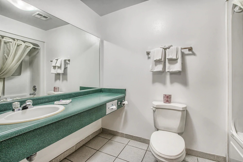 Motel 6 Windsor On