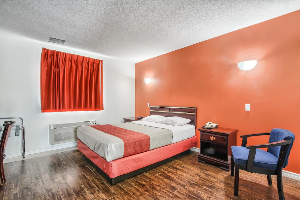 Motel 6 Windsor On