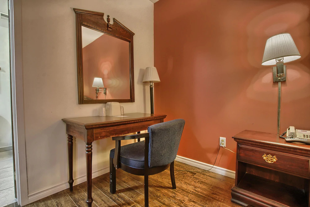 Motel 6 Windsor On