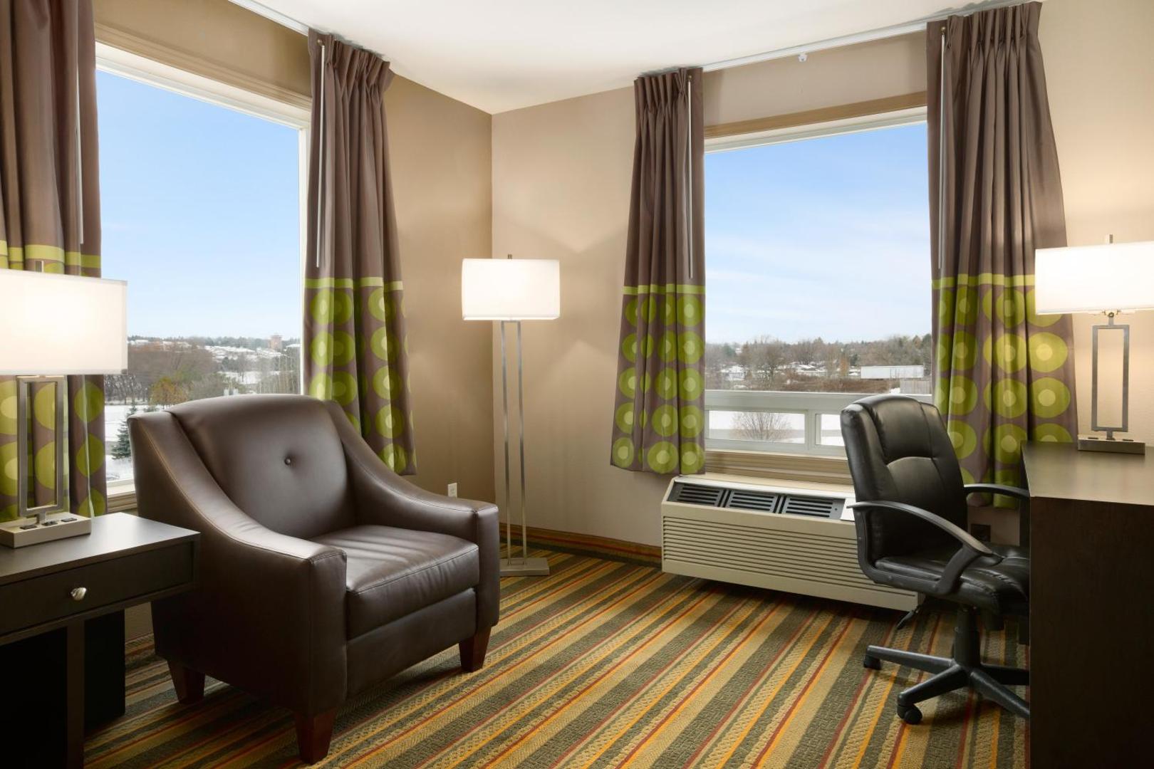 Spark by Hilton Woodstock