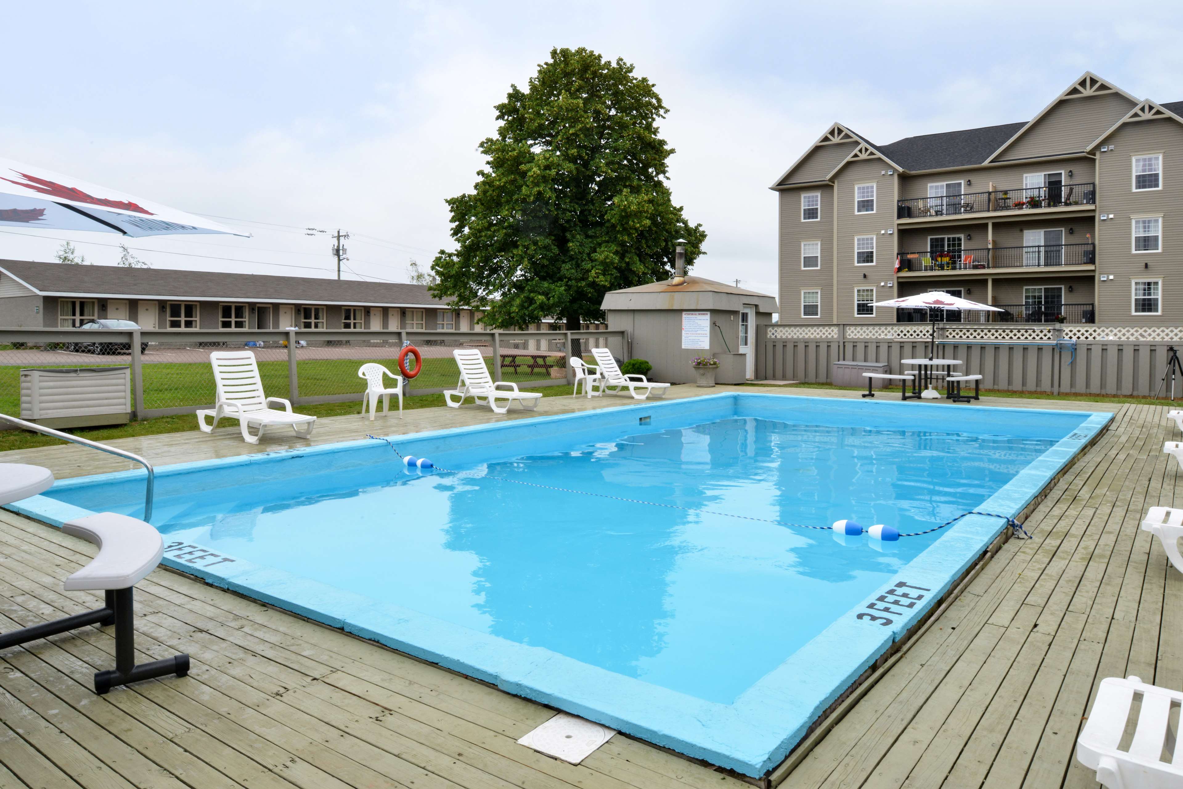 Canadas Best Value Inn & Suites