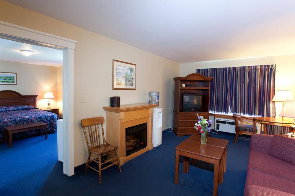 Inn at the Pier
