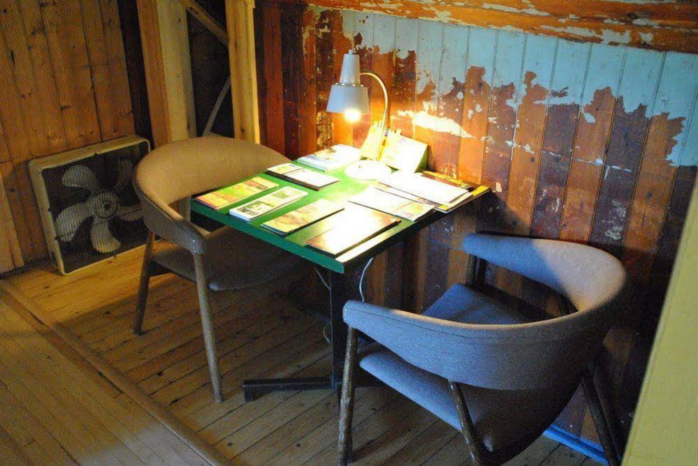 Auberge Jeunesse de Saguenay- La Maison Price