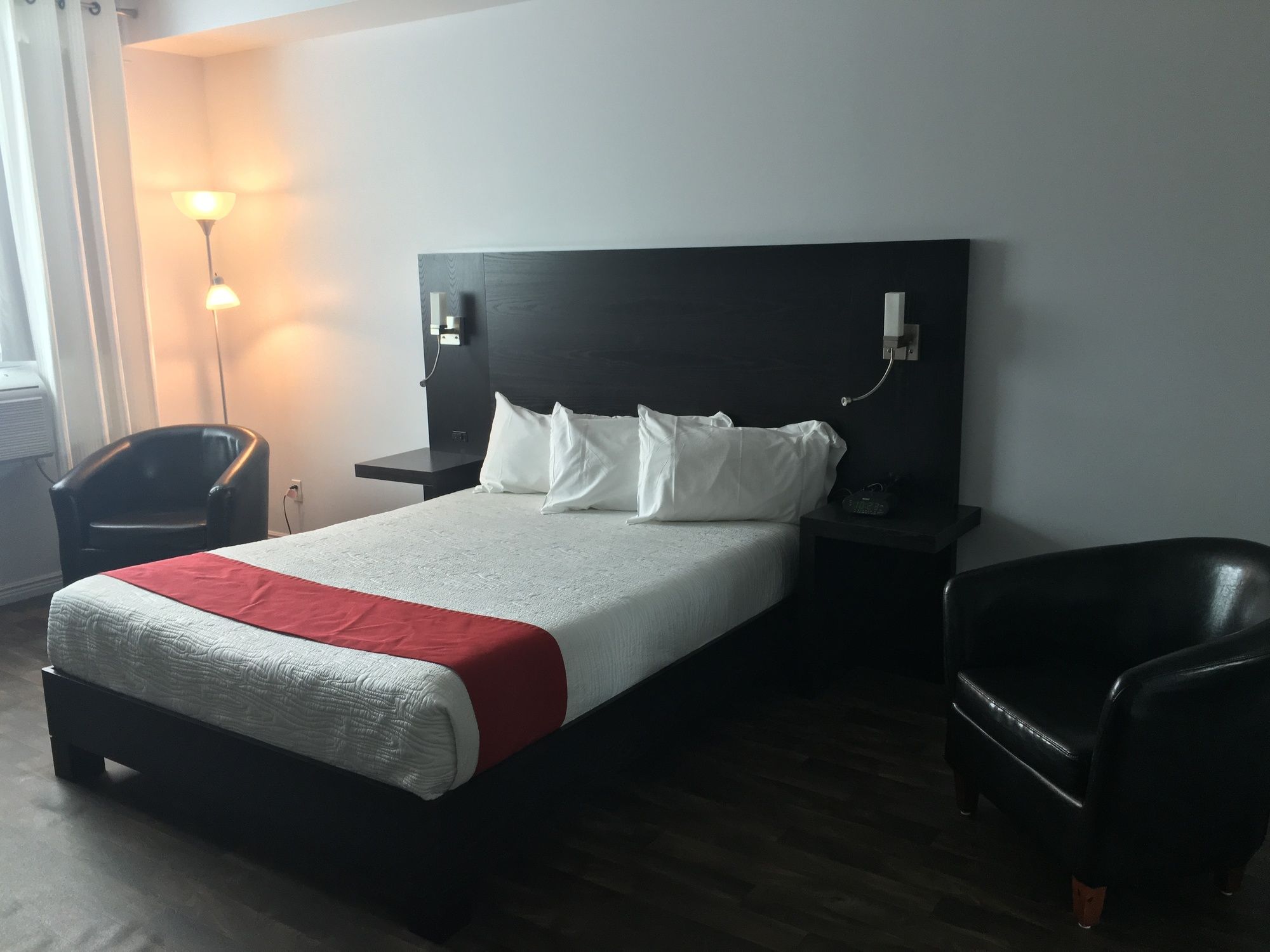 Hotel 1212