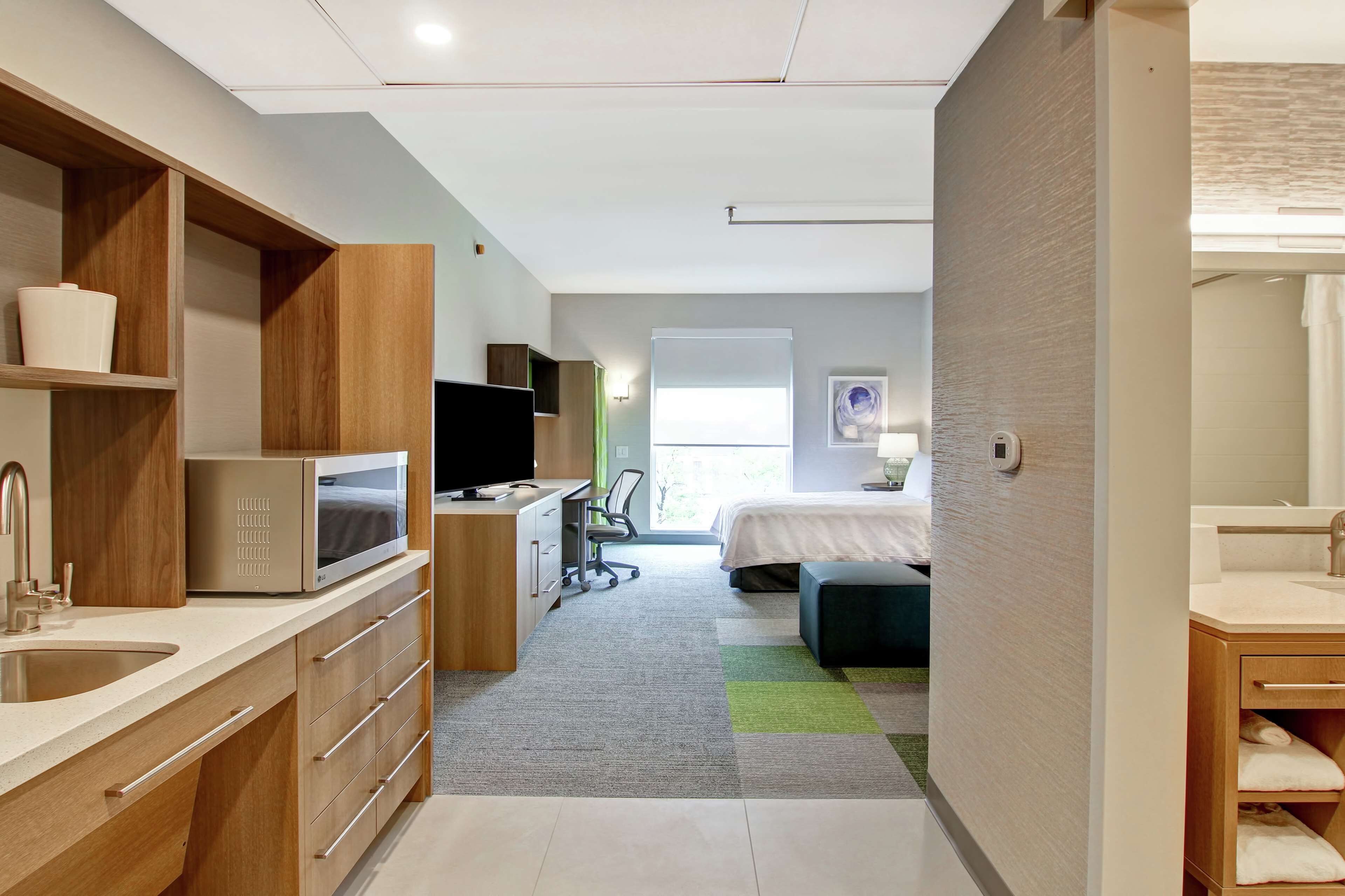 Home2 Suites by Hilton Montreal Dorval