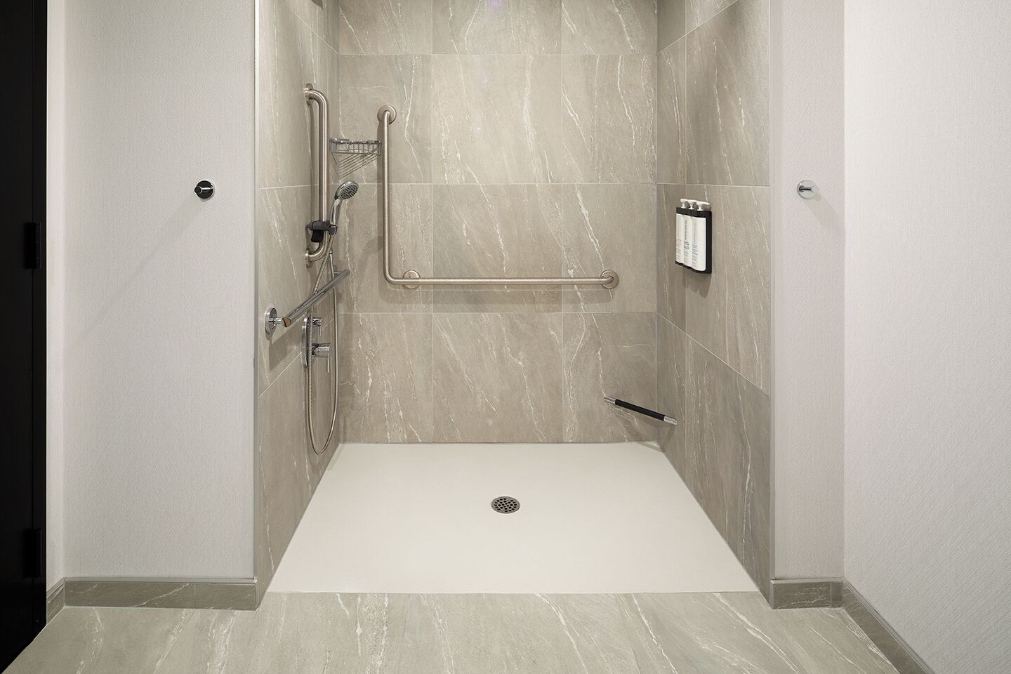 Hyatt Place Montreal Airport