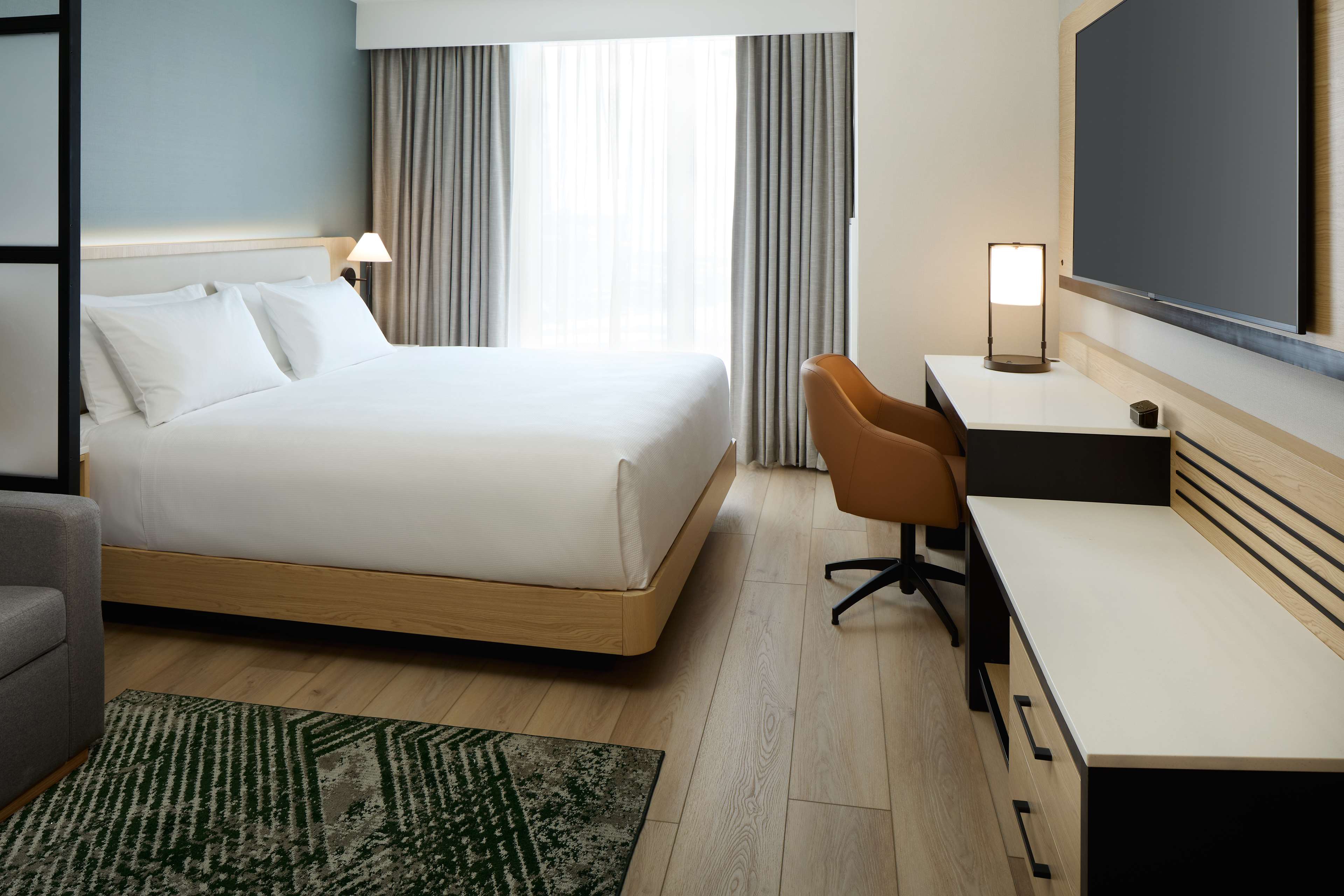 Hyatt Place Montreal Airport