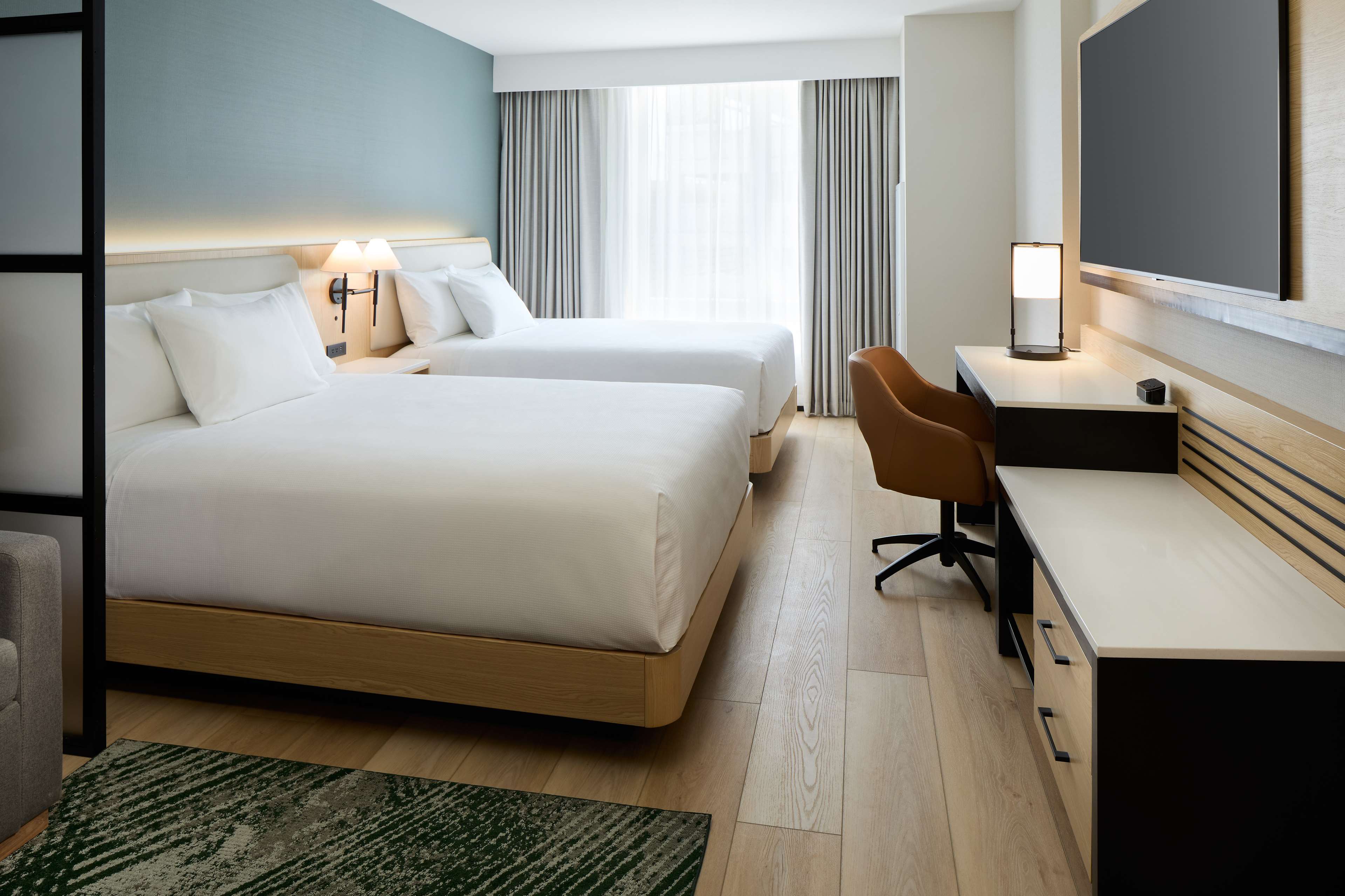 Hyatt Place Montreal Airport