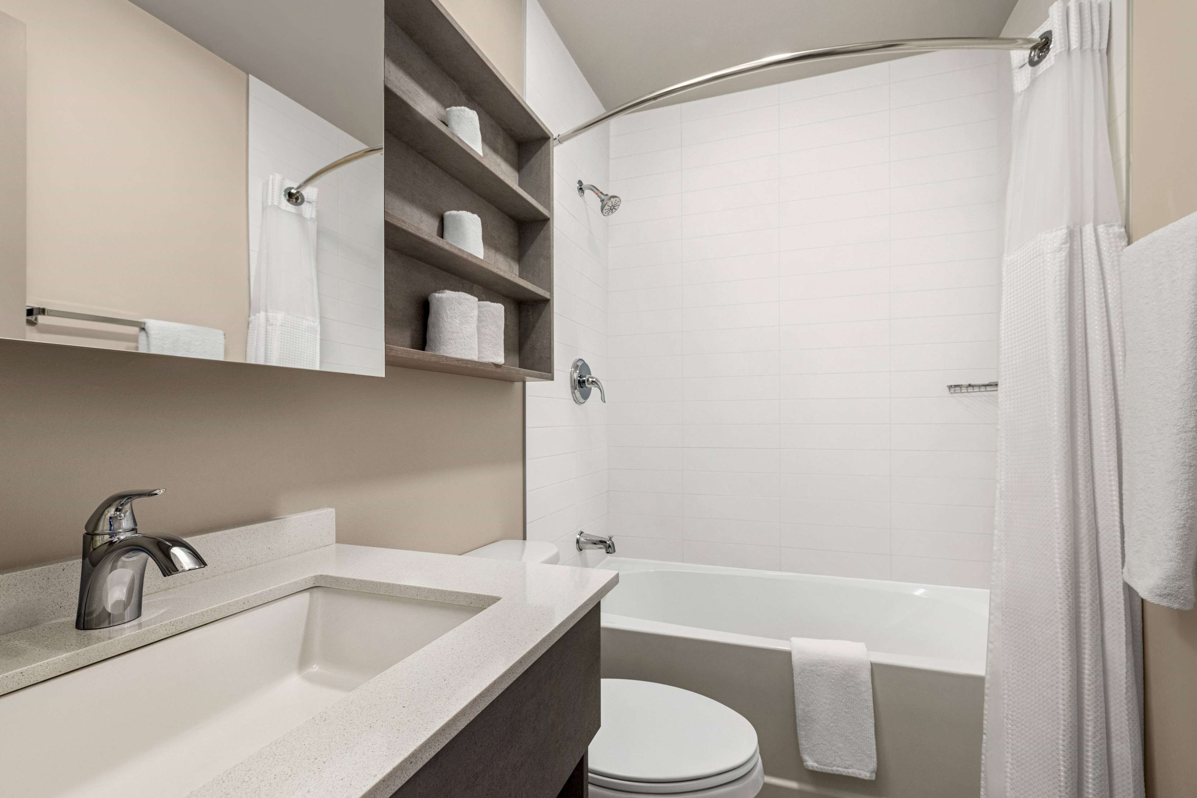 Microtel Inn & Suites Montreal Airport-Dorval QC