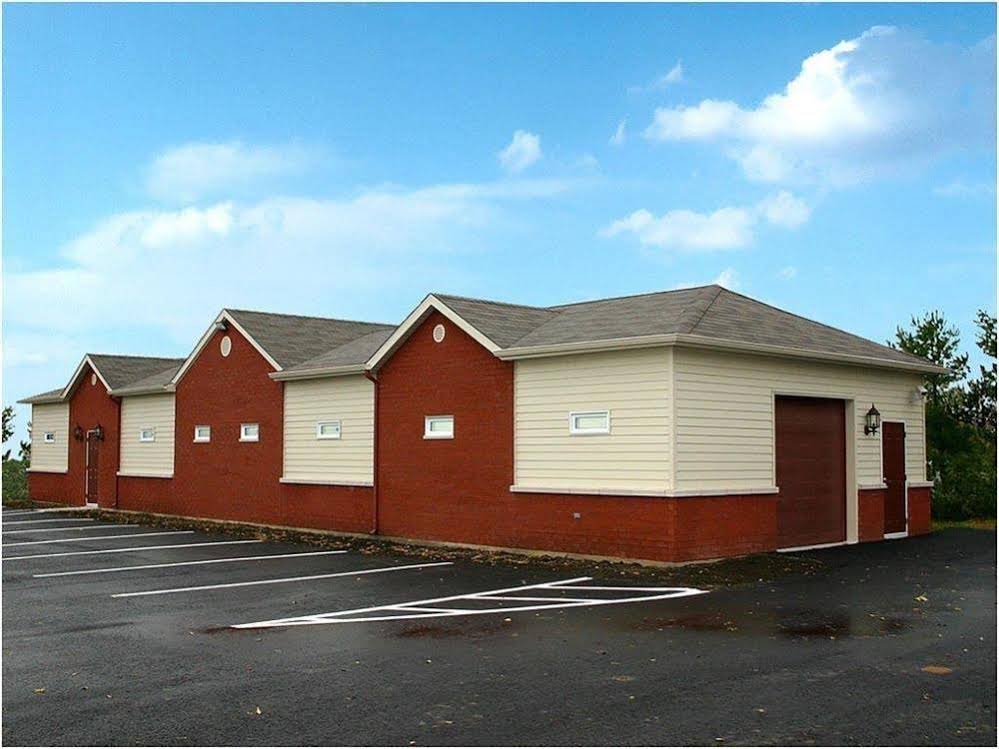 Travelodge by Wyndham Drummondville