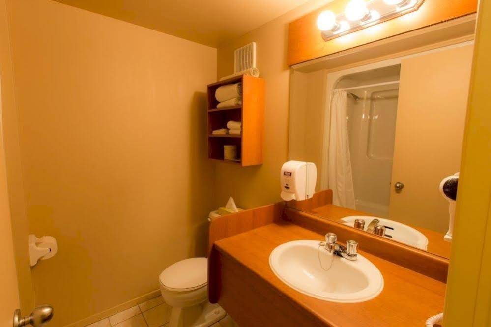 Travelodge by Wyndham Drummondville