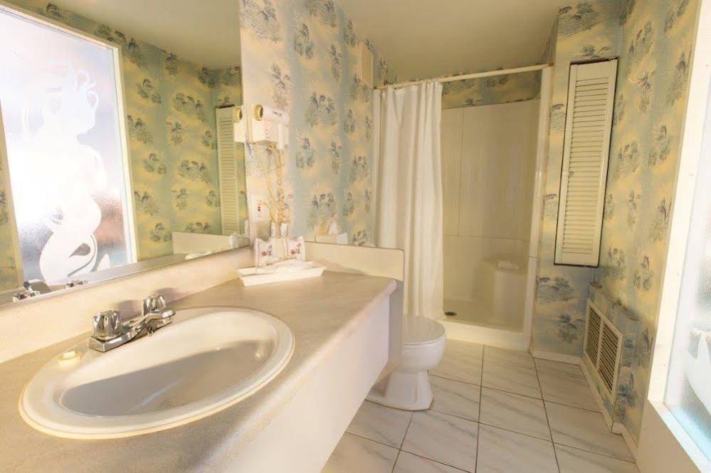 Travelodge by Wyndham Drummondville