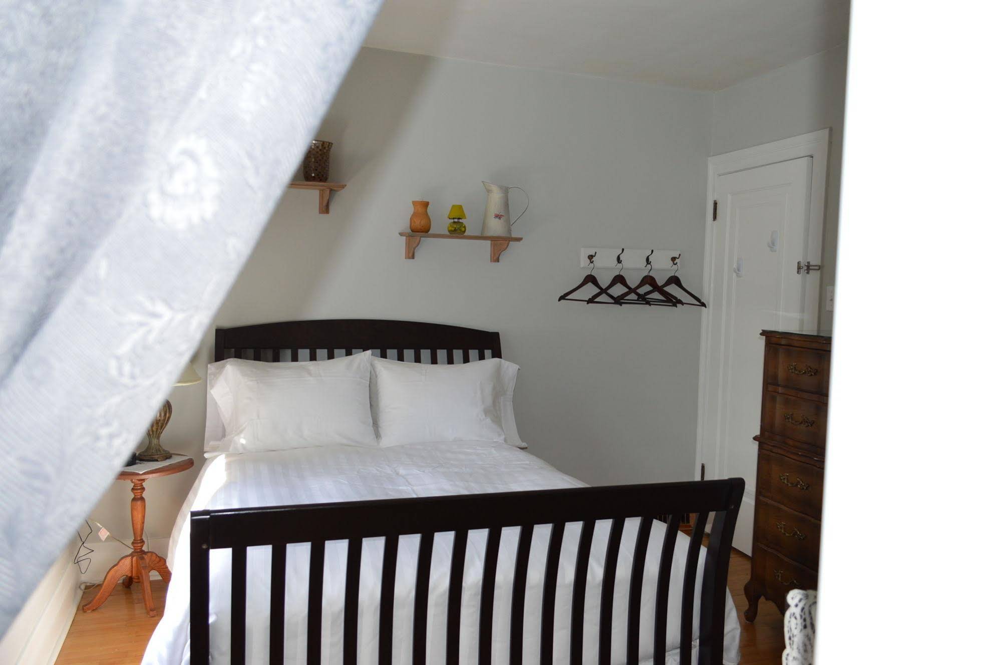Bed And Breakfast La Maison Collins Eco Gite