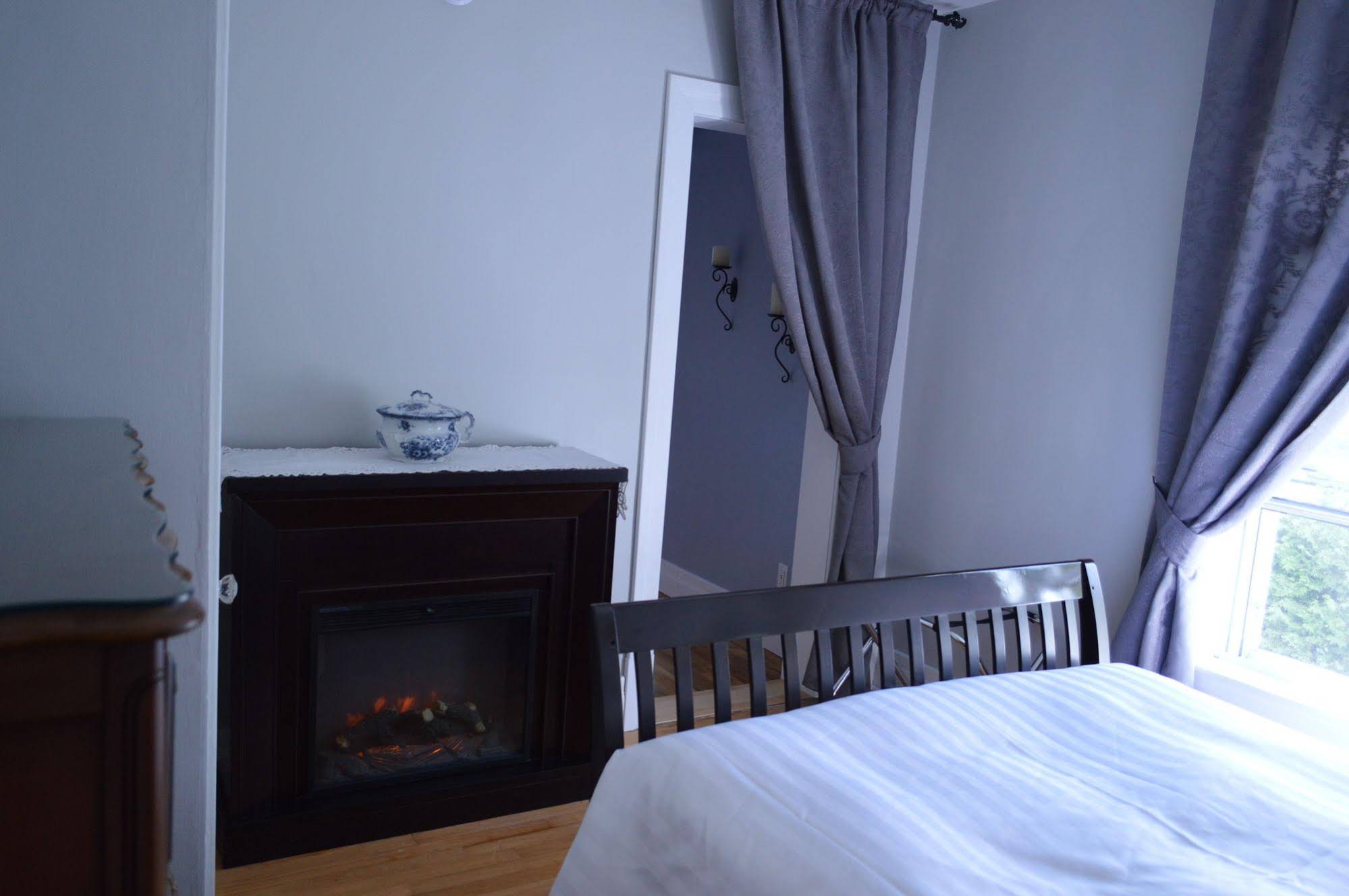 Bed And Breakfast La Maison Collins Eco Gite