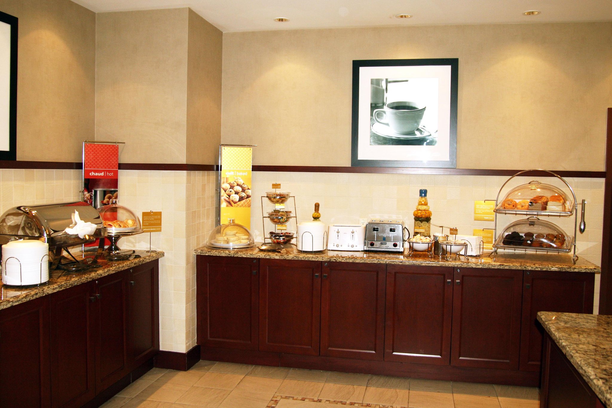 Hampton Inn & Suites Laval Quebec