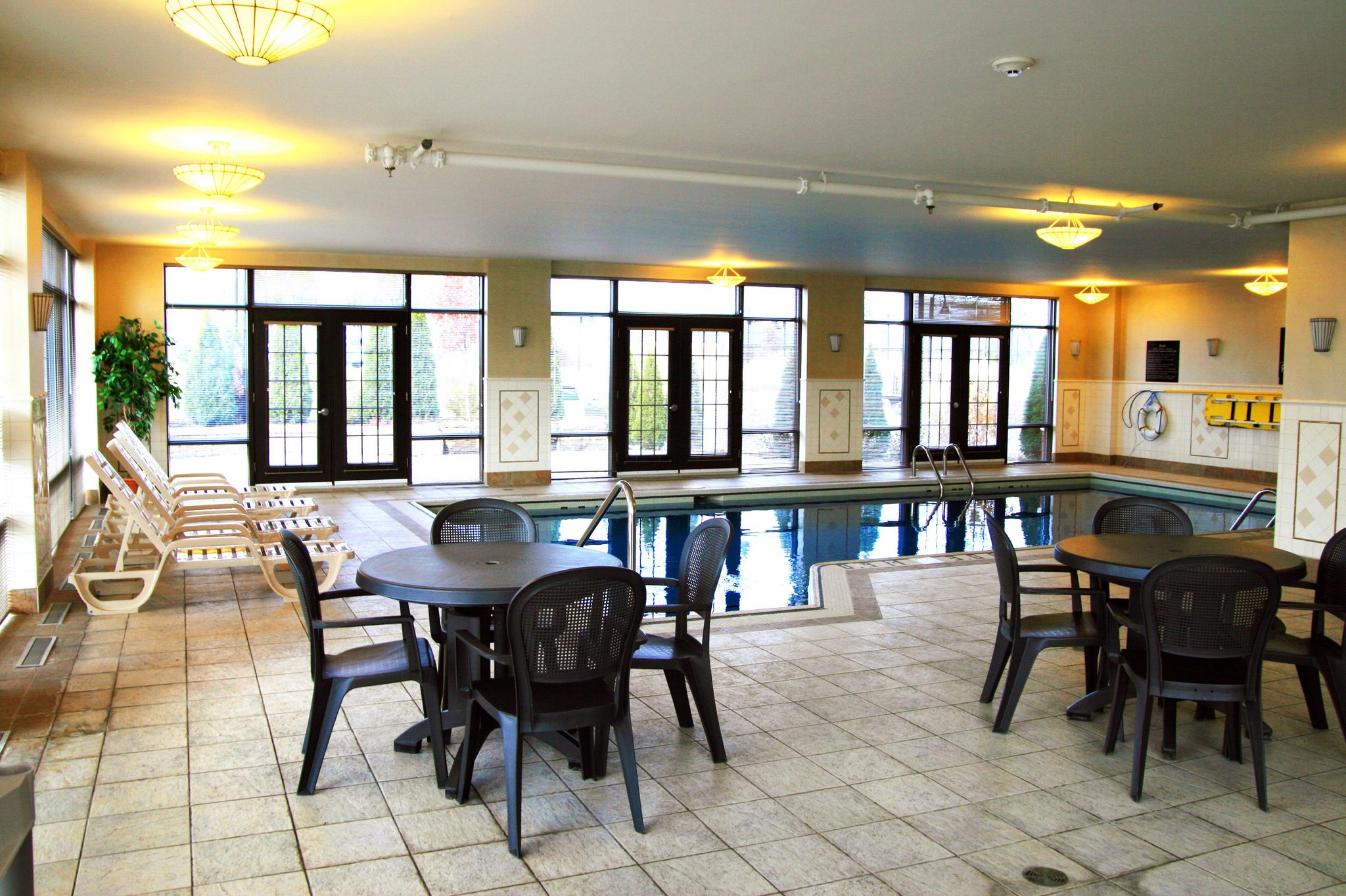 Hampton Inn & Suites Laval Quebec