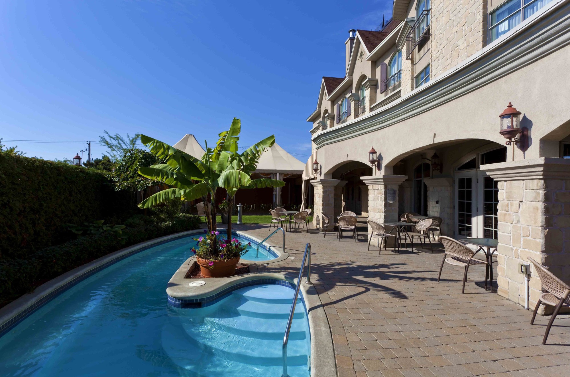 Le Saint Martin Hotel & Suites