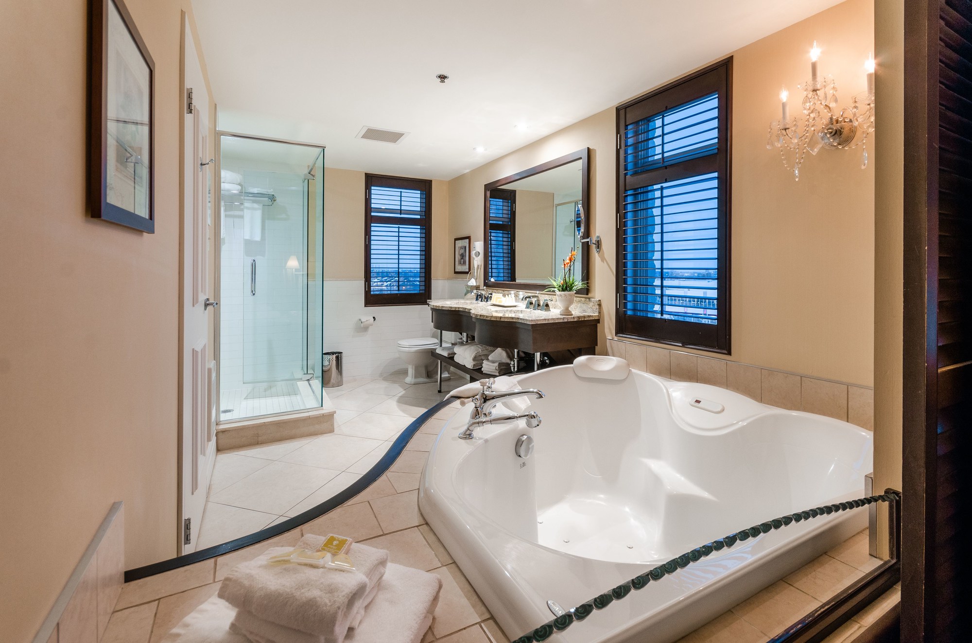 Le Saint Martin Hotel & Suites