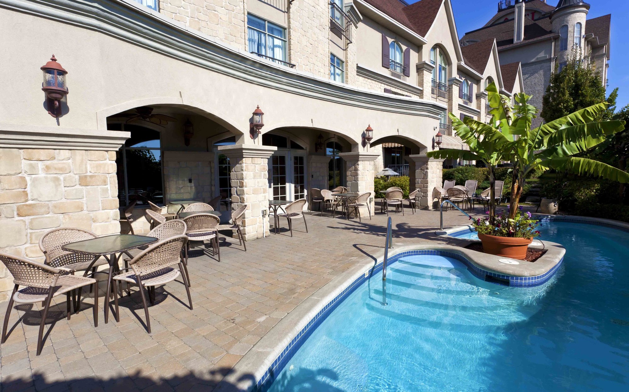 Le Saint Martin Hotel & Suites