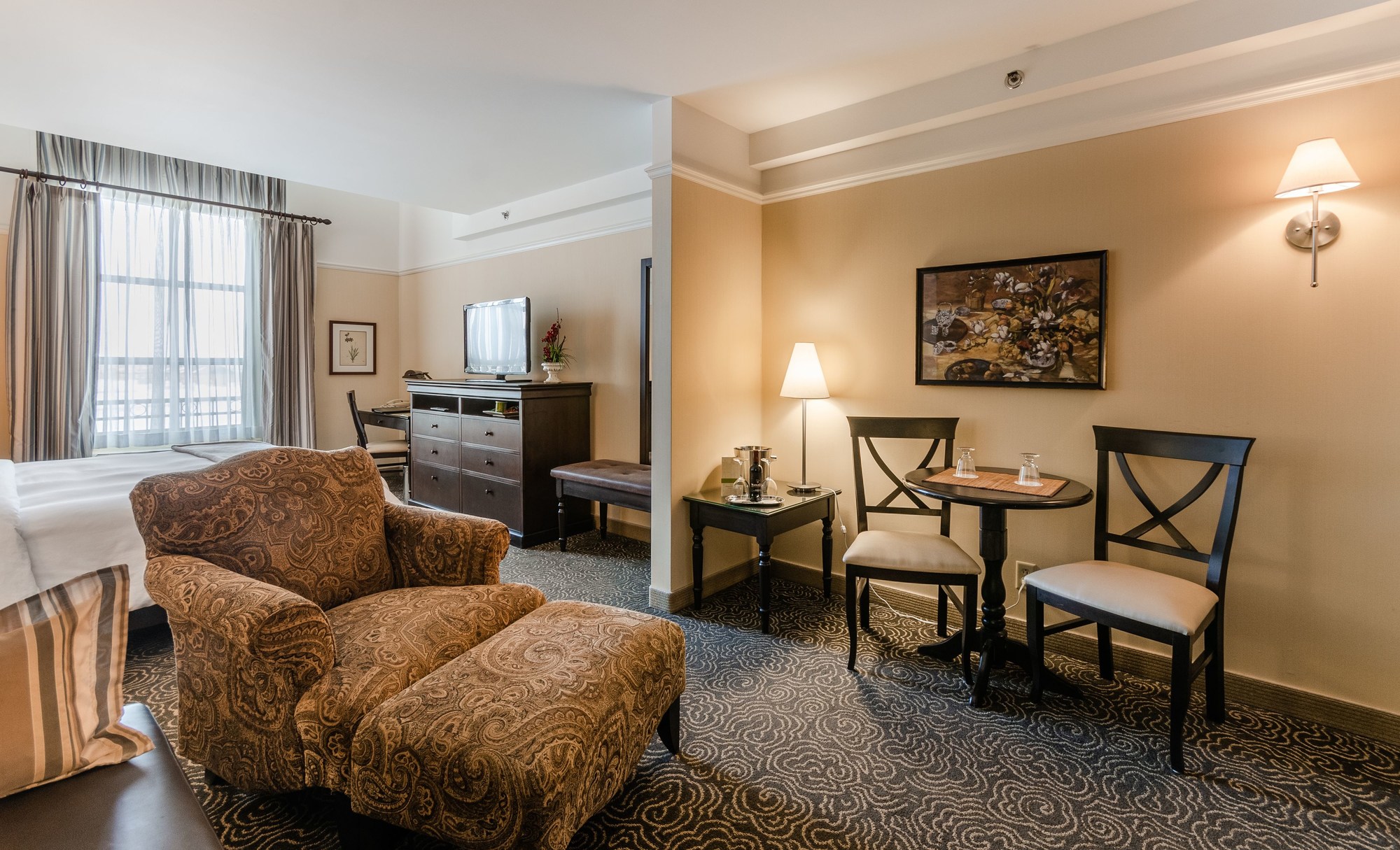 Le Saint Martin Hotel & Suites