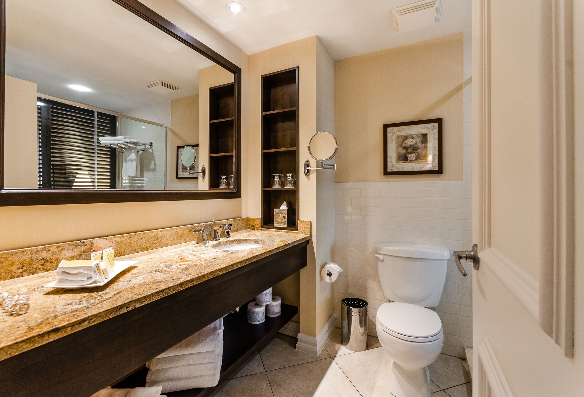 Le Saint Martin Hotel & Suites