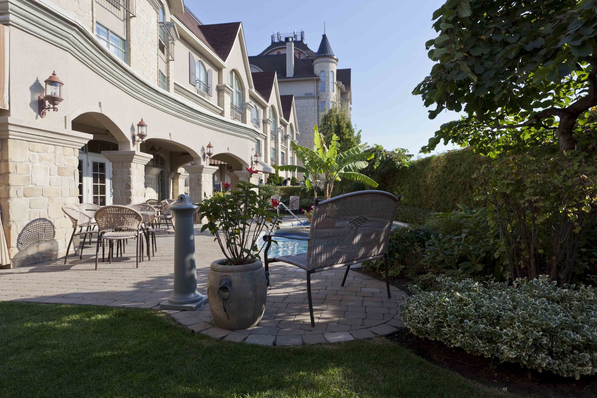 Le Saint Martin Hotel & Suites