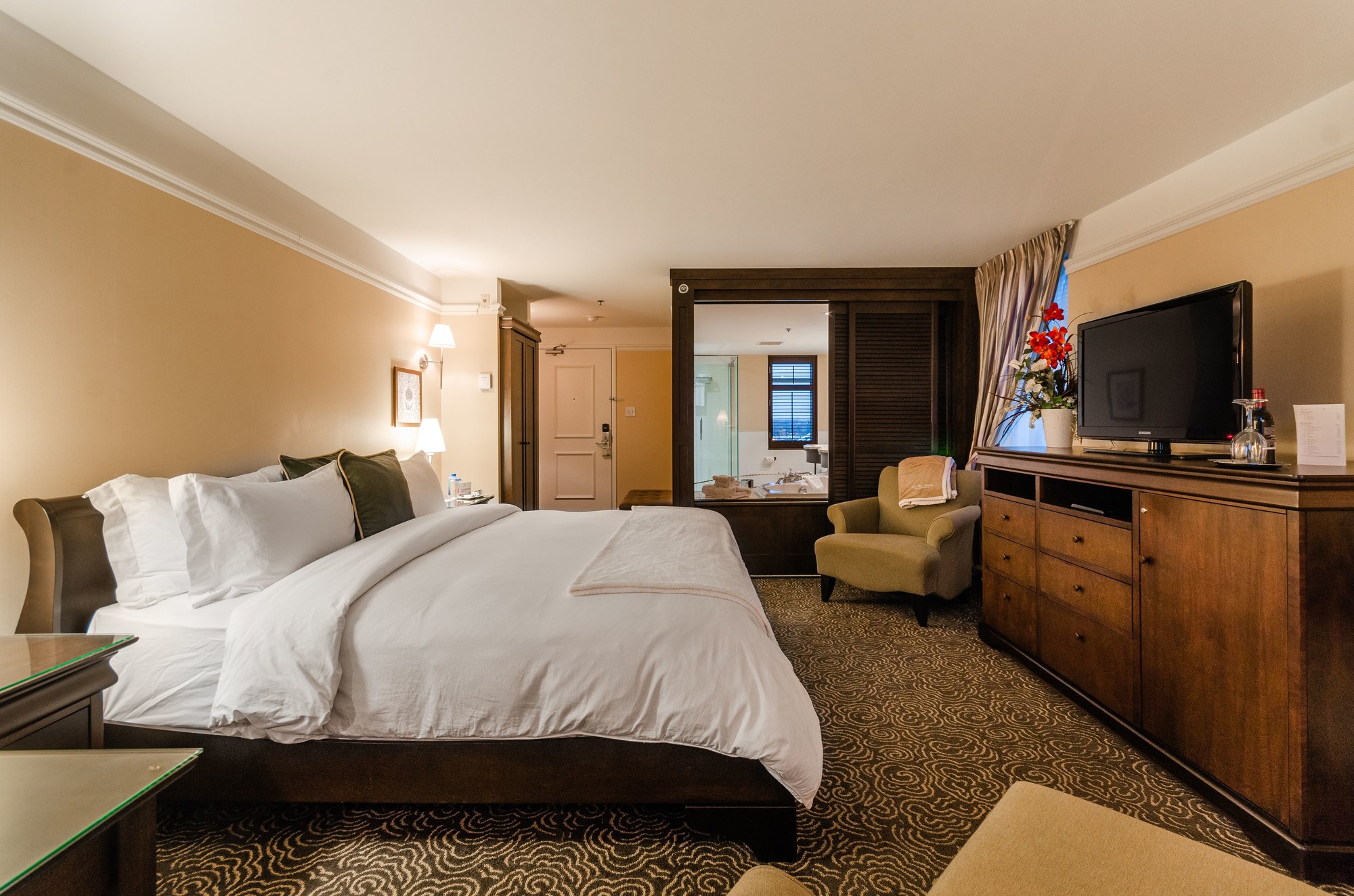 Le Saint Martin Hotel & Suites